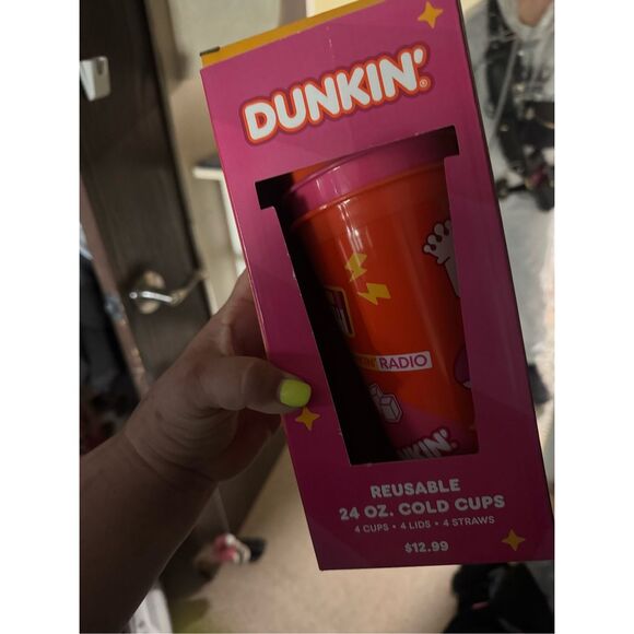 Dunkin donuts dunking dunqueen coffee cup tumbler reusable 4 pack nwt - Picture 1 of 4